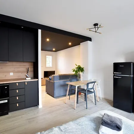 شقة Centre Grand Neuf Climatise +balcon *